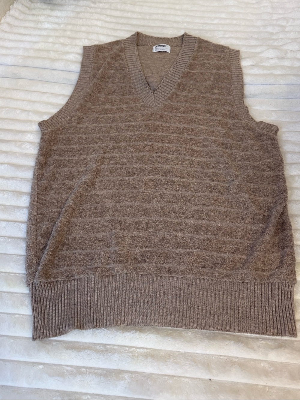 Vintage Montgomery Ward sweater vest size large